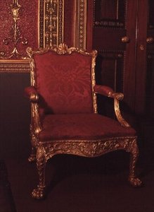 Lænestol, designet af Robert Adam, udført af Thomas Chippendale, 1764 (forgyldt træ) af English School