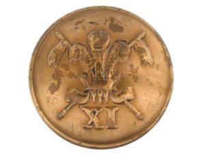 Button, officer, 11 af English School