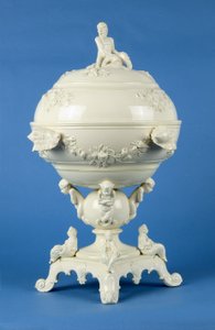 Cocklepot på stativ, Leeds, ca. 1790 (cremeware) af English School