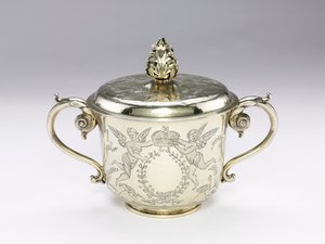 Dækket bæger, 1686 af English School