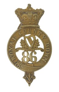 Glengarry-emblem, ca. 1874-81 (messing) af English School