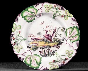 Longton Hall tallerken, støbt med jordbær, 1749-60 (porcelæn)