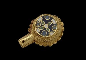 Minster Lovell Jewel, sandsynligvis 1600-tallet (emalje og guld cloisonne) af English School