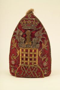 Officers grenadierhue, 1708 ca af English School