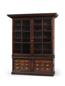 En af et par George II biblioteksbogkasser, ca. 1750 af English School