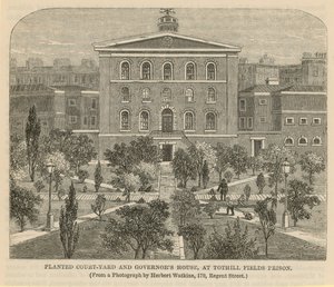 Bepflanzter Hof und Gouverneurshaus im Tothill Fields Prison von English School