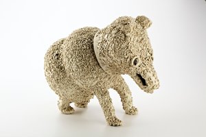 Staffordshire kande i form af en mundkurv bjørn, 1740 (lertøj) af English School