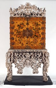 The Witcombe Cabinet, ca. 1697 (japaneret og forsølvet træ)