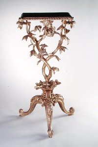 Stativbord, ca. 1760 (forgyldt træ) af English School