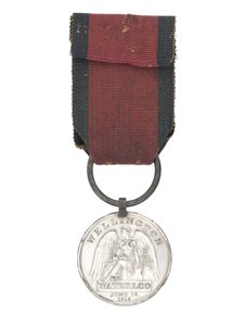Waterloo Medal, en af to medaljer tildelt kirurg William Jones af English School