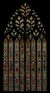Window Ww, der viser ærkebiskopper, apostle, bebudelsen, fødsel, opstandelse, himmelfart, jomfrukroning af English School