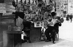 Avisstand, Paris, 1931.