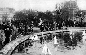 Legetøjsbåde ved Tuilerierne, Paris, 1931.