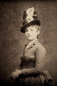 Camille Claudel (1864-1943). Fotografisk portræt omkring 1886, af Etienne Carjat (1828-1906). Tilbagetrækning. Museum of Fine Arts i Poitiers (Frankrig).
