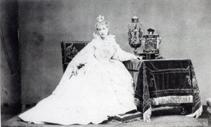 Sarah Bernhardt (1844-1923) i rollen som Marie de Neubourg i 