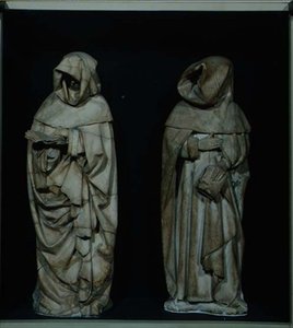 To sørgende, fra Duc de Berrys grav i Bourges-katedralen af Etienne and Mosselmann Paul (fl.1467) Bobillet