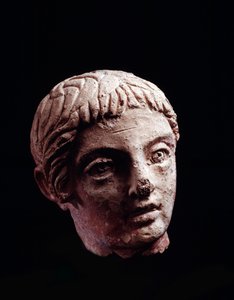 Etruscan civilization: head of a young man from the temple of Belvedere, in Orvieto - 5th-4th century BC Diam 13 cmdani af Etruscan