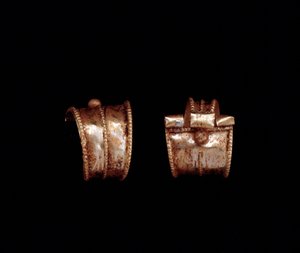 Etruskisk civilisation: par guldøreringe - 6. århundrede f.Kr. Fra Pescia, nær Rom af Etruscan