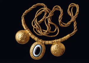 Guldkæde halskæde og bullae, fra Todi (Umbria). Etruskisk civilisation, 4. århundrede f.Kr. af Etruscan