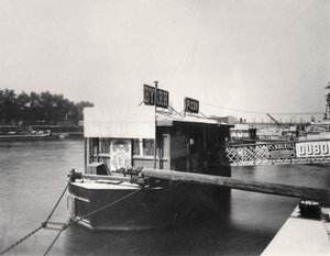 Båd på Seinen af Eugène Atget