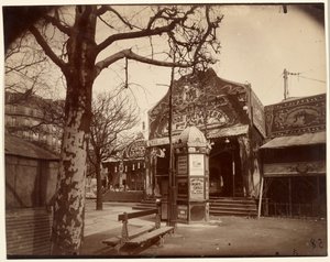 Fête Vaugirard (gademarked og kiosk) af Eugène Atget