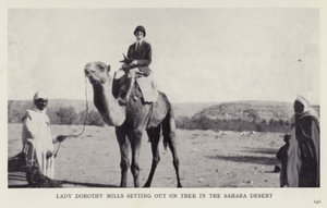Lady Dorothy Mills begiver sig ud på vandring i Sahara-ørkenen (s/h-billede) af European Photographer