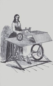 Kvinde, der bruger en symaskine (litho) af European School