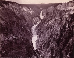 Grand Canyon i Yellowstone og vandfald