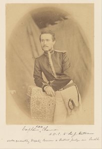 Kaptajn F.E.A. Chamier, A.D.C. til Sir J. Outram, Efterfølgende vicekommissær og distriktsdommer i Oudh af Felice Beato