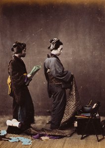 Japanske kvinder, der klæder sig, ca. 1870-1880 af Felice Beato