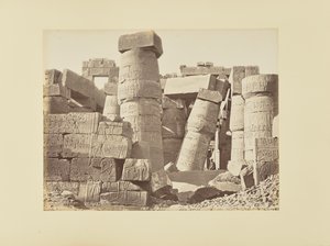 Karnak. Ruinerne af hypostylsalen, set indefra, Egypten af Félix Bonfils