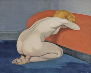 Nøgen kvinde knælende foran en rød sofa, 1915