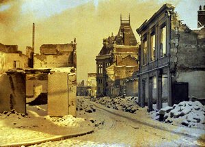 Chauny, Aisne, Frankrig, 1917 (autokrom) af Fernand Cuville