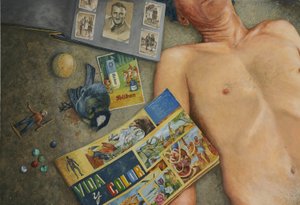 torso med genstande af Fernando Aznar Cenamor