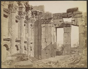 Interiør, Jupiter-templet, Balbek af Félix Bonfils