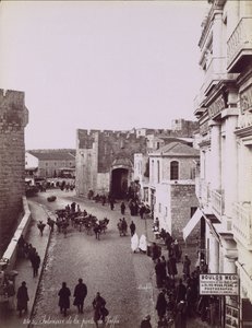Indersiden af ​​Jaffa-porten, ca. 1870. af Félix Bonfils