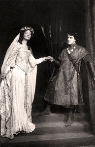 Dorothea Baird 1875-1933 og Harcourt Williams 1880-1957 i Paola og Francesca, 1907. af Foulsham and Banfield