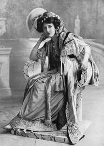 Elizabeth Firth, 1908-1909.