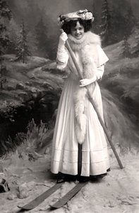 Gertie Millar 1879-1952, engelsk skuespillerinde, 1906. af Foulsham and Banfield