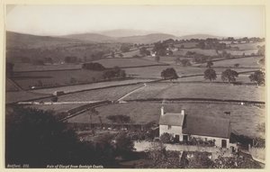 Vale of Clwyd fra Denbigh Castle, 186094. af Francis Bedford