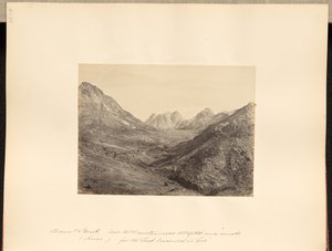 Horeb-bjerget (Sinai), "og bjerget var helt i røg, for Herren steg ned i ild". af Francis Frith