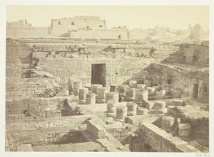Ny udgravning i Medinet-Haboo, 1860, trykt 1862. af Francis Frith