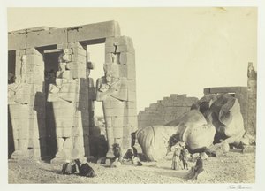 Osiris Pillars and Great Fallen Colossus, ved Memnonium, Theben, 1857. af Francis Frith