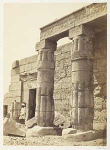 Portiko af Goorneh-templet, 185862. af Francis Frith