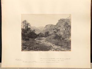 Rephidim, Parans ørken. Scenen for en kamp med amalekitterne, da Moses sad på bakken med Aron og Hur. af Francis Frith