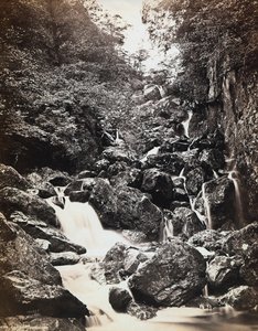 Flodlandskab nær Derwentwater i Storbritannien. af Francis Frith