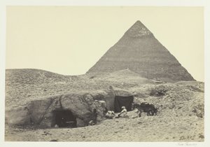 Klippegrave og Belzonis pyramide, Gizeh, 1857. af Francis Frith