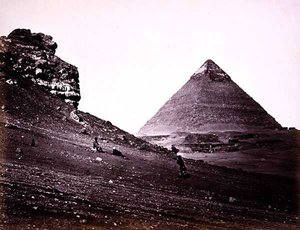 Anden pyramide ved El-Geezah, fra sydøst af Francis Frith