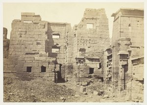 Tempelpaladset, Medinet-Haboo, ca. 1857. af Francis Frith
