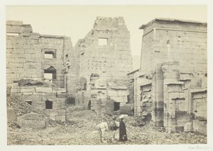 Tempelpaladset, Medinet Haboo, 1857. af Francis Frith